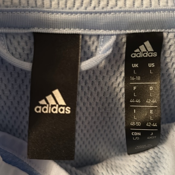 Adidas hoodie with front pocket women’s - Picture 4 of 5
